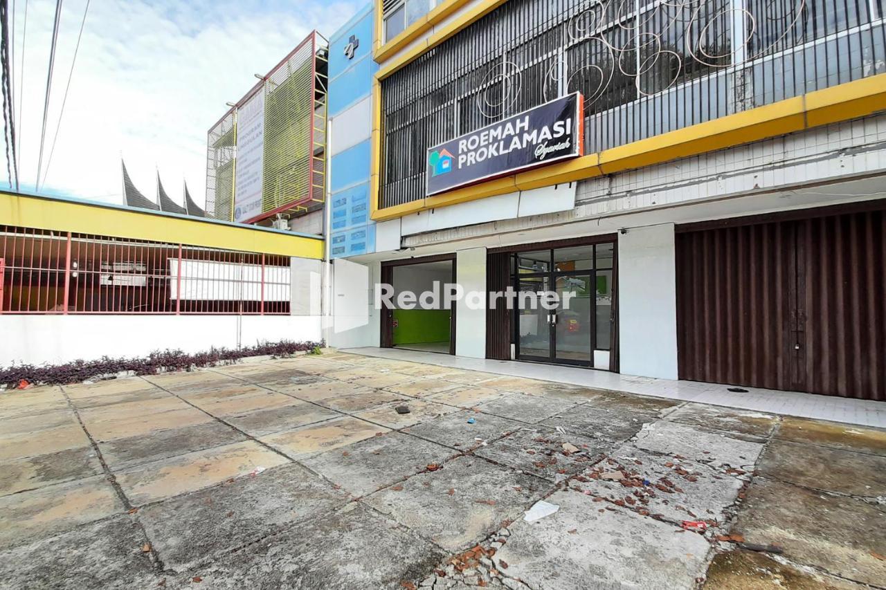 Roemah Proklamasi Syariah Mitra Reddoorz Padang (Sumatra) Exterior foto
