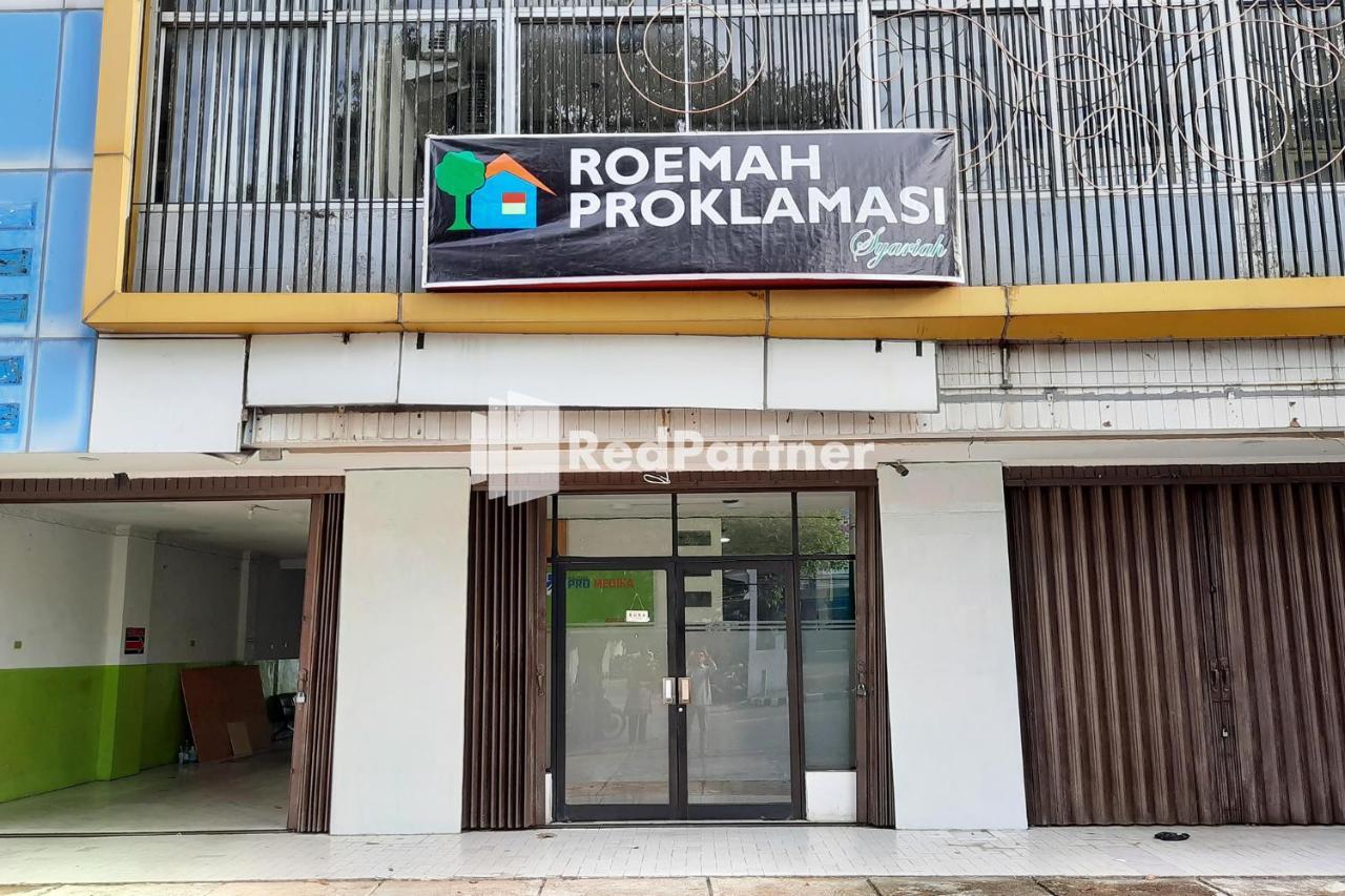 Roemah Proklamasi Syariah Mitra Reddoorz Padang (Sumatra) Exterior foto